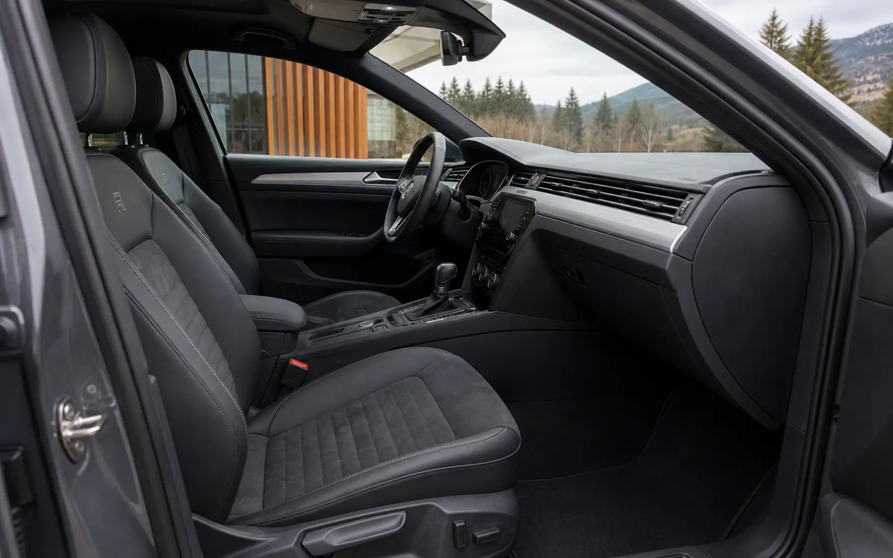 Volkswagen Passat Variant R-Line 2020 thumbnail 4